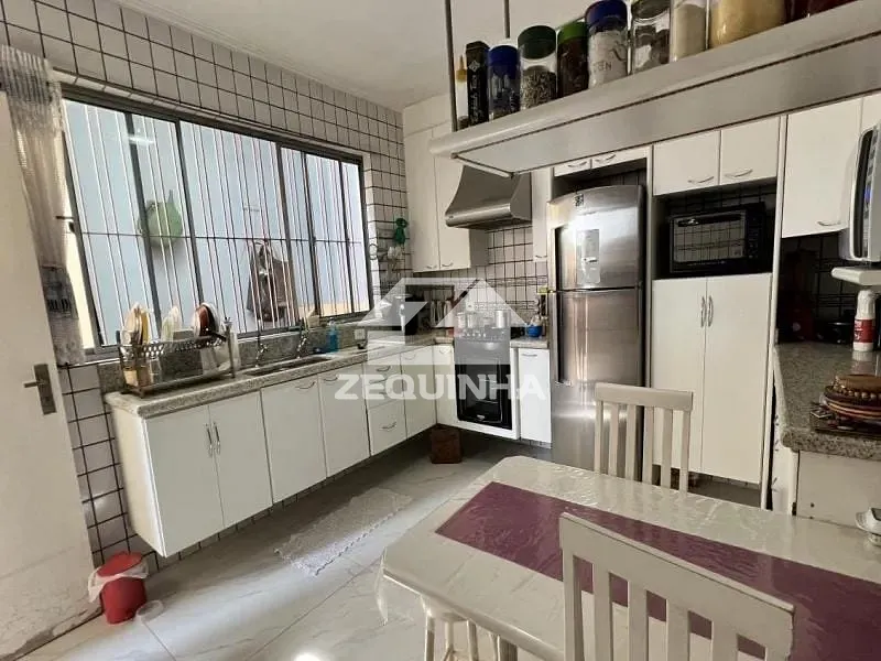 Casa, 5 quartos, 248 m² - Foto 6