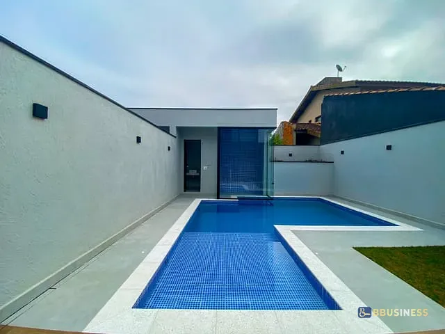 Casa 5 quartos e 4 banheiros, à venda, no bairro São Lourenço em Bertioga