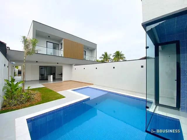 Casa 5 quartos e 4 banheiros, à venda, no bairro São Lourenço em Bertioga