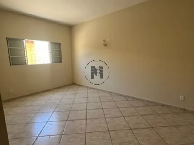 Casa com 250m² 3 quartos e 2 banheiros, à venda, no bairro Jardim Esplanada em Guaratinguetá