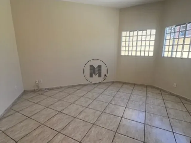 Casa com 250m² 3 quartos e 2 banheiros, à venda, no bairro Jardim Esplanada em Guaratinguetá