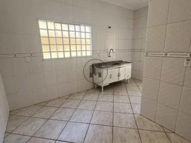 Casa com 250m² 3 quartos e 2 banheiros, à venda, no bairro Jardim Esplanada em Guaratinguetá