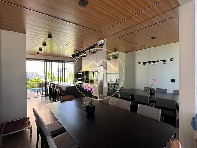 Casa com 306m² 3 quartos e 4 banheiros, à venda, no bairro Green Valley em Votorantim