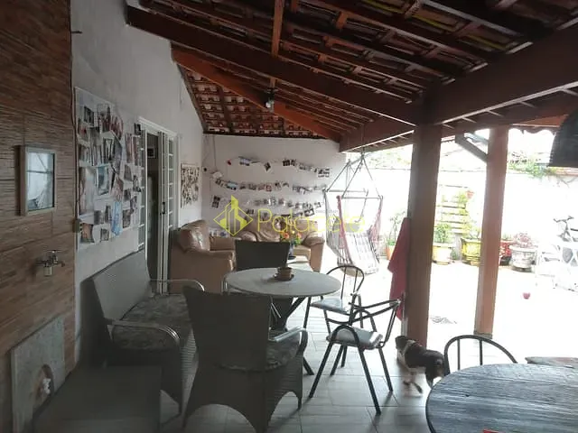 Casa com 300m² 5 quartos e 4 banheiros, à venda, no bairro São Benedito em Pindamonhangaba