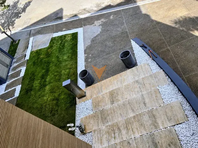 Casa 5 quartos e 5 banheiros, à venda, no bairro São Paulo II em Cotia