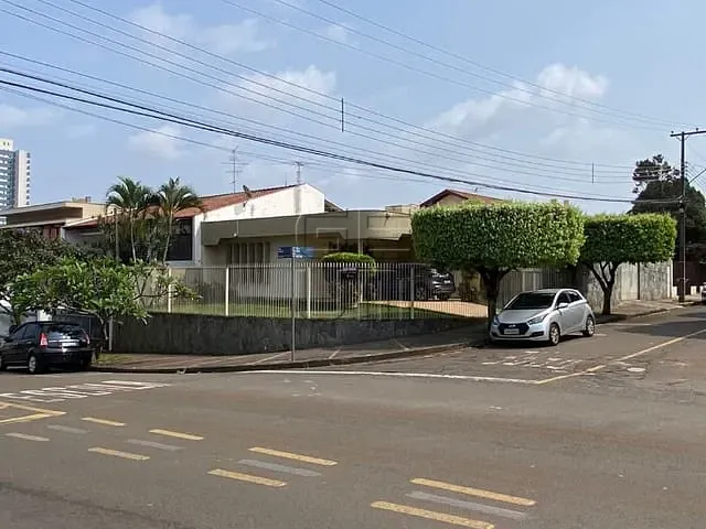 Casa com 370m² 3 quartos e 4 banheiros, à venda, no bairro Aurora em Londrina