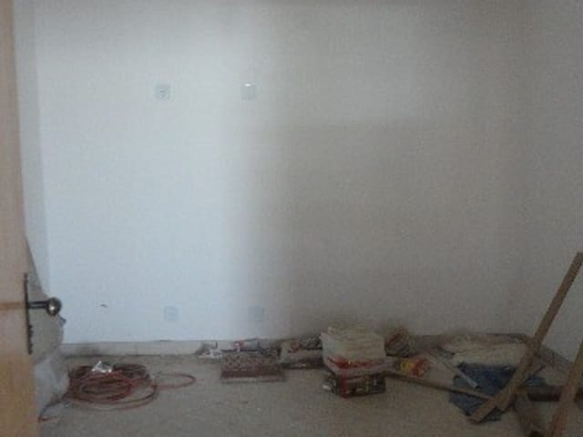 Foto do Casa - CASA LOCALIZADA NO BAIRRO MORADA DO SOL COM 3 DORMITÓRIOS SENDO UMA SUÍTE, SALA AMPLA COM LAREIRA, SALA PEQUENA, JARDIM DE INVERNO, COZINHA E GARAGEM PARA DOIS AUTOMÓVEIS. COM ACABAMENTO EM PORCELANATO, BLINDEX E MADEIRA. | Guaxupé Imóveis Ltda