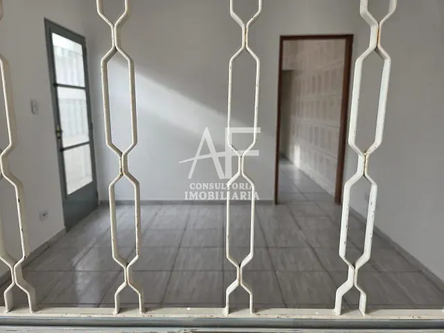 Casa 2 quartos e 2 banheiros, à venda, no bairro Jardim Independência em Taubaté