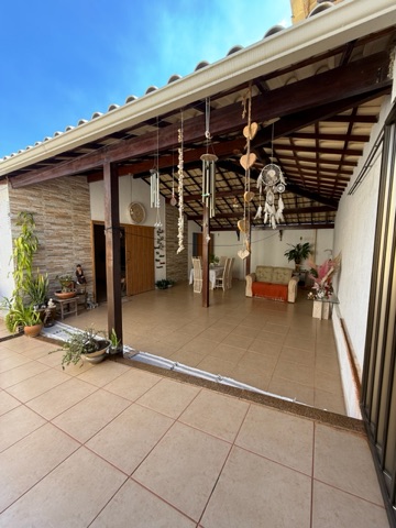 Casa 2 quartos e 1 banheiro, à venda, no bairro Nova Cidade em Macaé