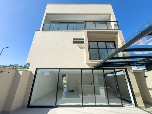 Casa com 388m² 4 quartos e 7 banheiros, à venda, no bairro Recreio dos Bandeirantes em Rio de Janeiro