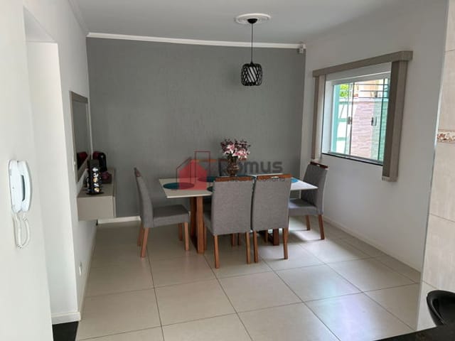 Casa com 250m² 3 quartos e 2 banheiros, à venda, no bairro Loteamento Residencial Andrade em Pindamonhangaba