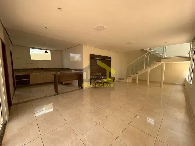 Casa com 300m² 3 quartos e 2 banheiros, à venda, no bairro Residencial Fazenda Serrinha em Itatiba