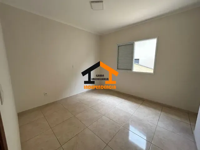 Casa com 300m² 3 quartos e 2 banheiros, à venda, no bairro Residencial Fazenda Serrinha em Itatiba