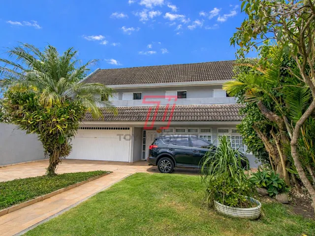 Casa com 445m² 4 quartos e 4 banheiros, para alugar, no bairro Portão em Curitiba