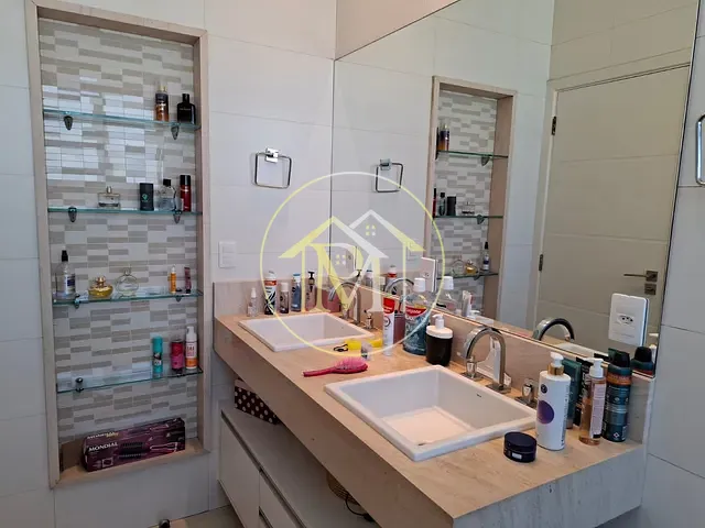 Casa com 240m² 3 quartos e 4 banheiros, à venda, no bairro Vossoroca em Votorantim