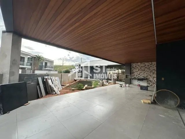 Casa com 370m² 3 quartos e 2 banheiros, à venda, no bairro Portal da Mantiqueira em Andradas