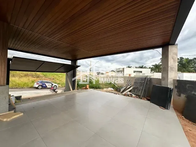 Casa com 370m² 3 quartos e 2 banheiros, à venda, no bairro Portal da Mantiqueira em Andradas