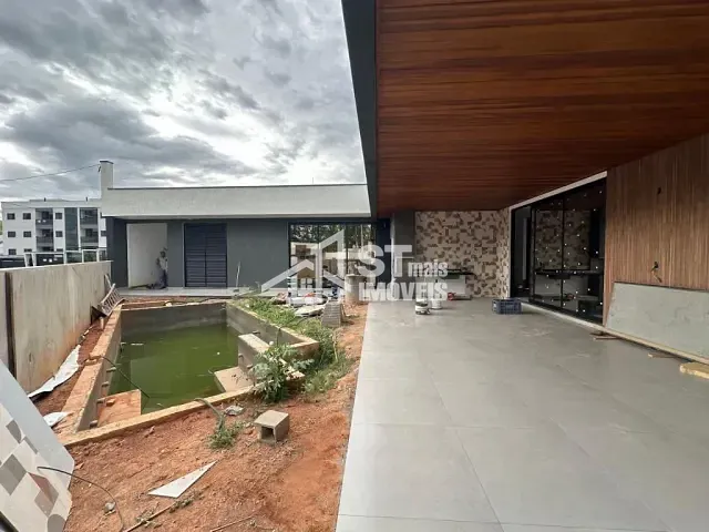 Casa com 370m² 3 quartos e 2 banheiros, à venda, no bairro Portal da Mantiqueira em Andradas