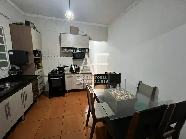 Casa com 126m² 3 quartos e 2 banheiros, para alugar, no bairro Jardim Independência em Taubaté