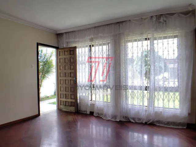 Casa com 516m² 3 quartos e 2 banheiros, à venda, no bairro Guaíra em Curitiba