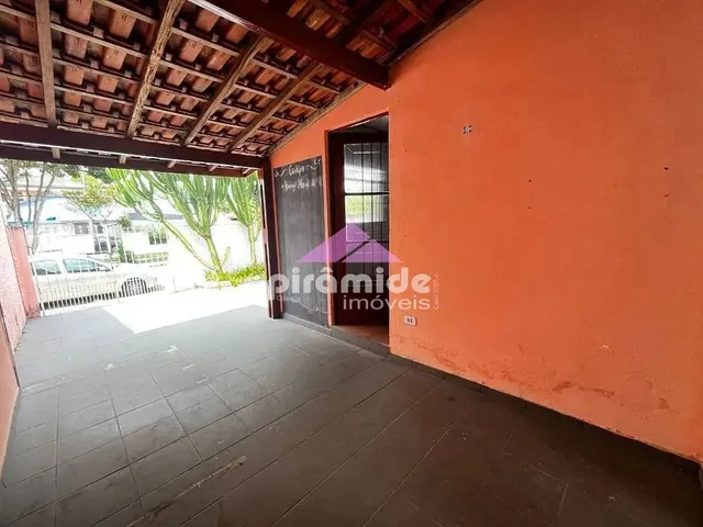 Casa com 250m² 3 quartos e 2 banheiros, à venda, no bairro Jardim das Indústrias em São José Dos Campos