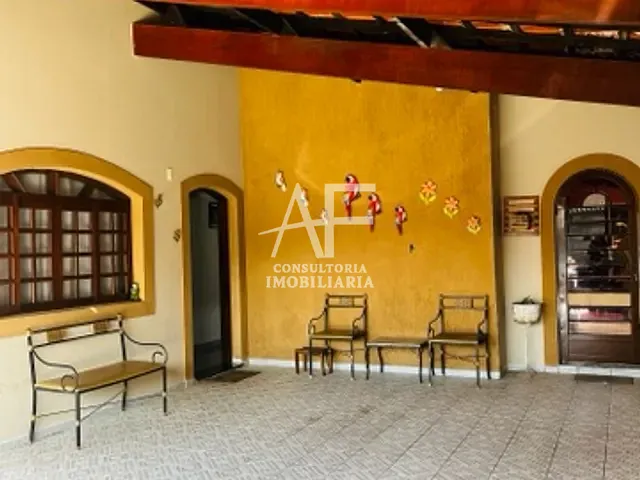 Casa com 324m² 3 quartos e 3 banheiros, à venda, no bairro Vila Aparecida em Taubaté