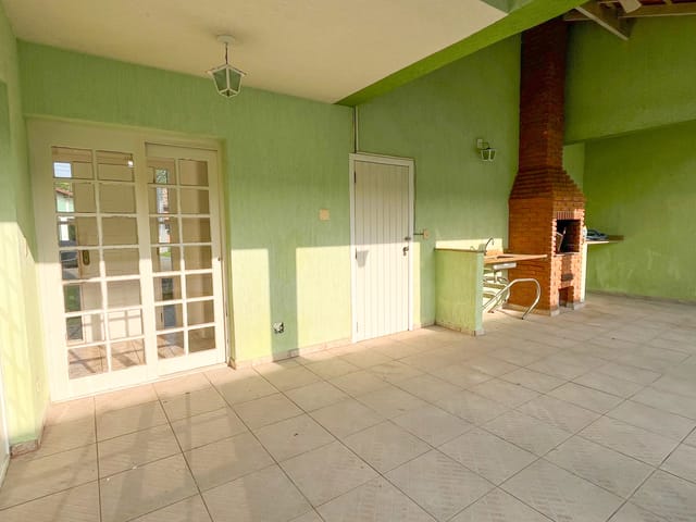 Casa com 529m² 3 quartos e 3 banheiros, à venda, no bairro Centro em Bertioga