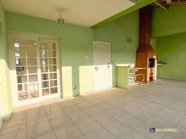 Casa com 529m² 3 quartos e 3 banheiros, à venda, no bairro Centro em Bertioga