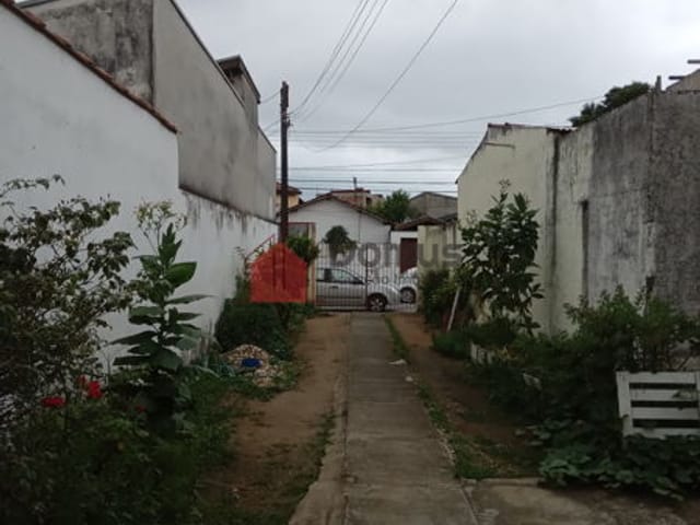 Casa com 300m², à venda, no bairro Parque das Nações em Pindamonhangaba