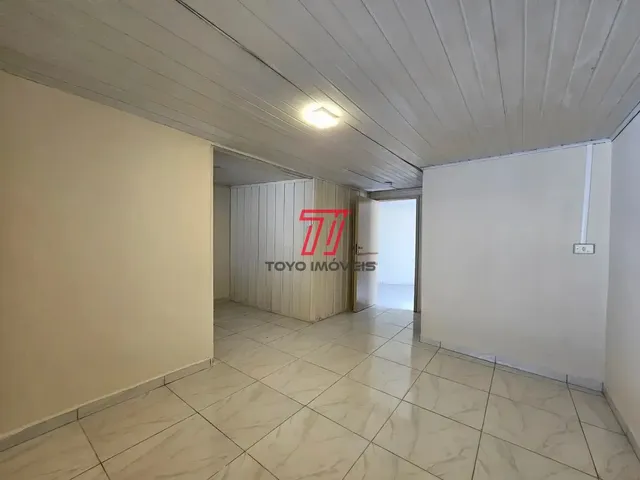 Casa 1 quarto e 1 banheiro, para alugar, no bairro Guaíra em Curitiba