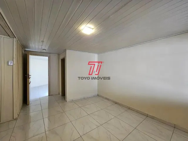 Casa 1 quarto e 1 banheiro, para alugar, no bairro Guaíra em Curitiba