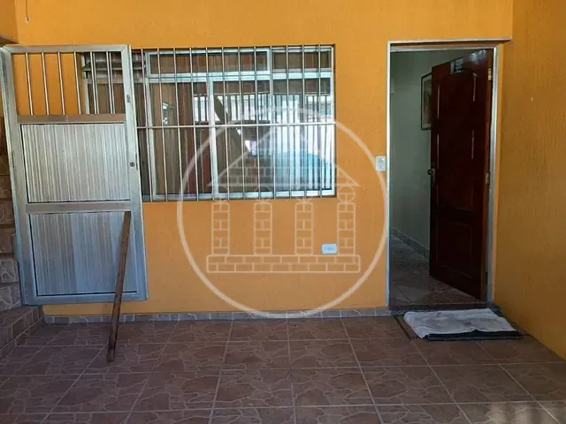 Casa com 125m² 2 quartos e 5 banheiros, à venda, no bairro Jardim Guarujá em São Paulo