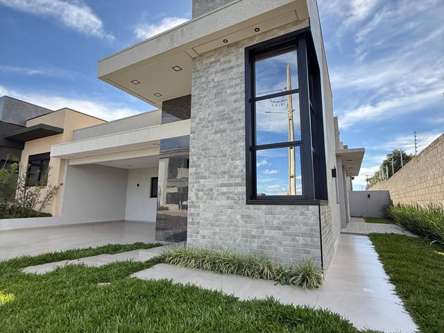 Casa com 135m² 3 quartos e 3 banheiros, à venda, no bairro Contorno em Ponta Grossa