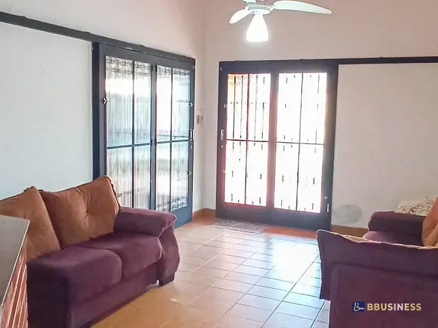 Casa com 324m² 3 quartos e 2 banheiros, à venda, no bairro Centro em Bertioga