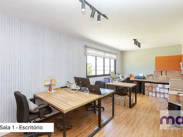 Casa com 390m² 3 quartos e 7 banheiros, à venda, no bairro Xaxim em Curitiba