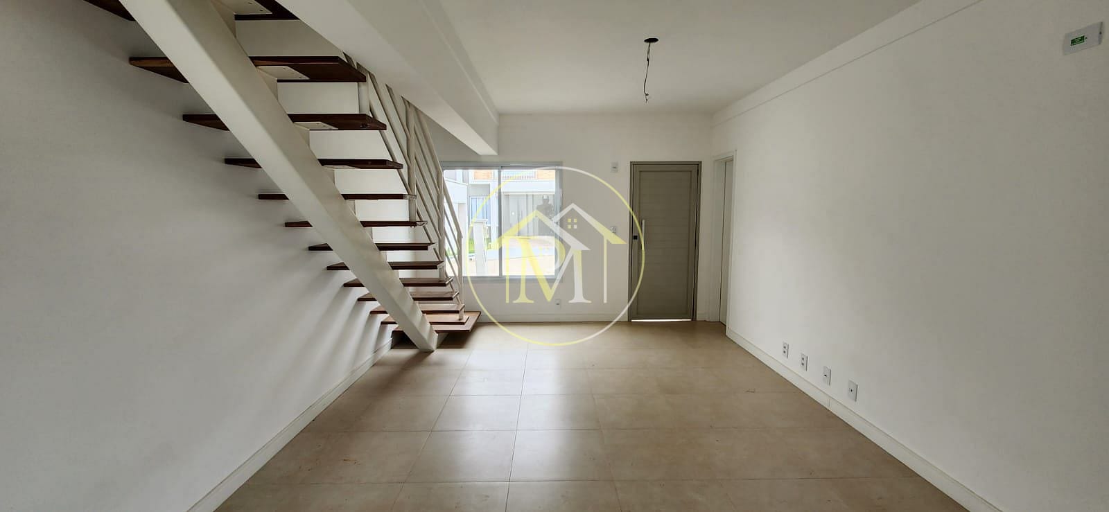 Casa, 3 quartos, 131 m² - Foto 1