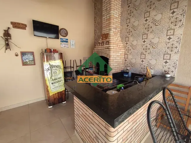 Casa com 300m² 3 quartos e 3 banheiros, à venda, no bairro Concórdia II em Araçatuba