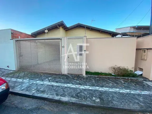 Casa 3 quartos e 2 banheiros, à venda, no bairro Centro em Taubaté