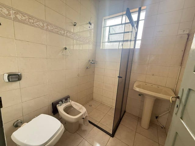 Casa com 90m², à venda, no bairro Oficinas em Ponta Grossa