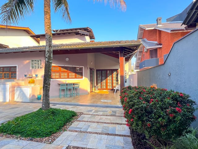 Casa com 577m² 3 quartos e 4 banheiros, à venda, no bairro Maitinga em Bertioga