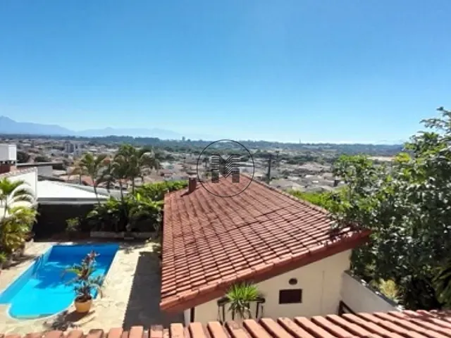Casa com 480m² 5 quartos e 5 banheiros, à venda, no bairro Portal das Colinas em Guaratinguetá
