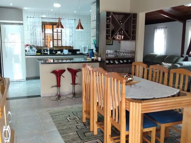 Casa com 315m² 3 quartos e 3 banheiros, à venda, no bairro Jardim Sao Luiz (Caucaia do Alto) em Cotia