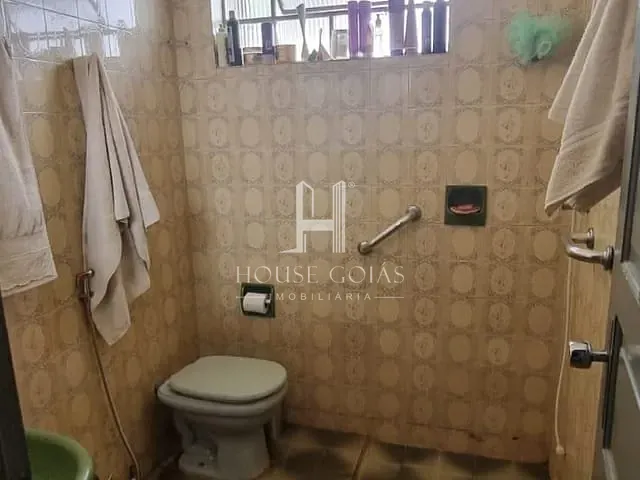 Casa com 450m² 3 quartos e 1 banheiro, à venda, no bairro Setor Aeroporto em Goiânia