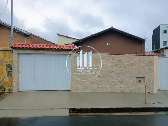 Casa com 295m² 2 quartos e 1 banheiro, à venda, no bairro Colina Verde em Pouso Alegre