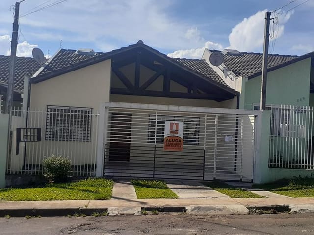Casa à Venda, 3 dormitórios uma suite.
