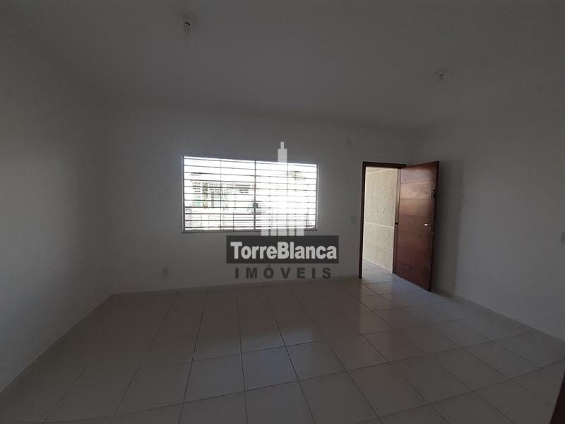 Casa à venda com 3 quartos, 80m² - Foto 4
