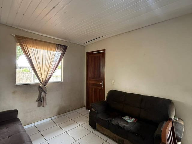 Casa com 76m² 3 quartos e 2 banheiros, à venda, no bairro Cará-cará em Ponta Grossa