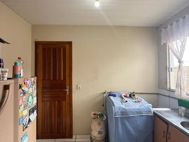 Casa com 76m² 3 quartos e 2 banheiros, à venda, no bairro Cará-cará em Ponta Grossa