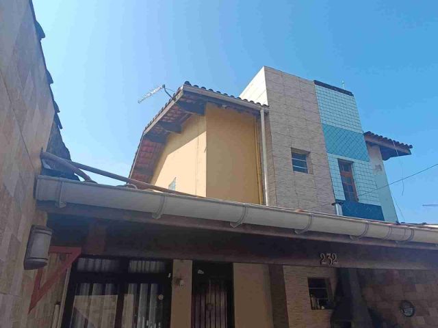 Casa 2 quartos e 2 banheiros, à venda, no bairro Indaiá em Bertioga