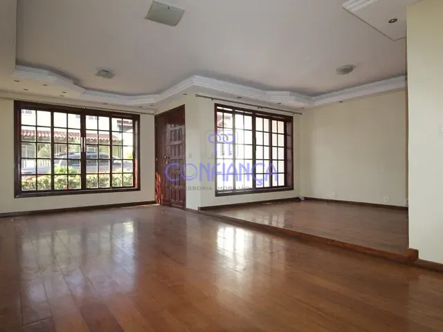 Casa com 350m² 3 quartos e 1 banheiro, à venda, no bairro Campo Grande em Rio de Janeiro